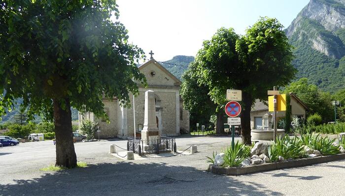 Carte Postale – L'Étang-la-Ville, Place De L'église